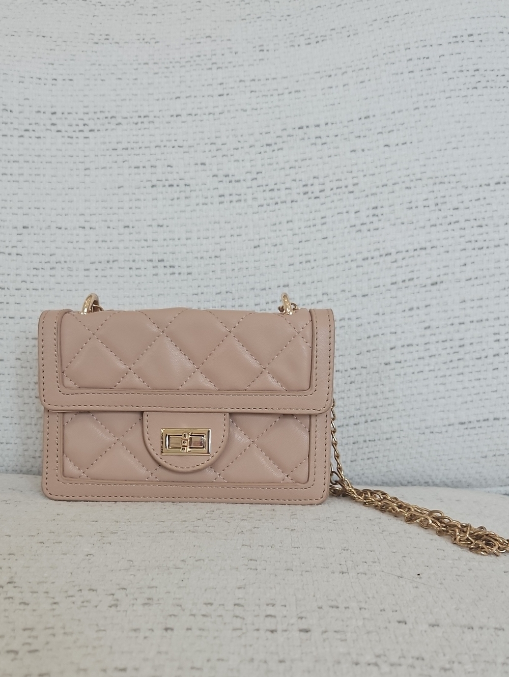 Quilted Chain Shoulder Bag in Nude Pink